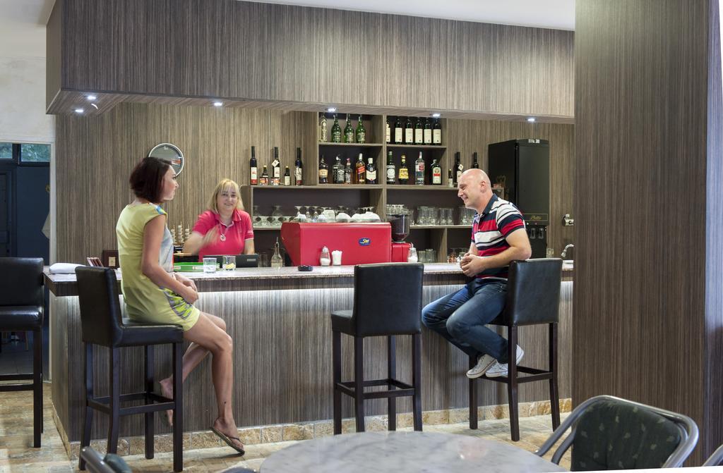 Hotel Htp Velika Plaza Ulcinj Habitación foto