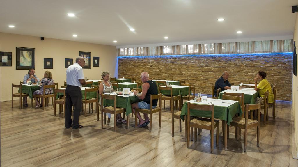 Hotel Htp Velika Plaza Ulcinj Habitación foto