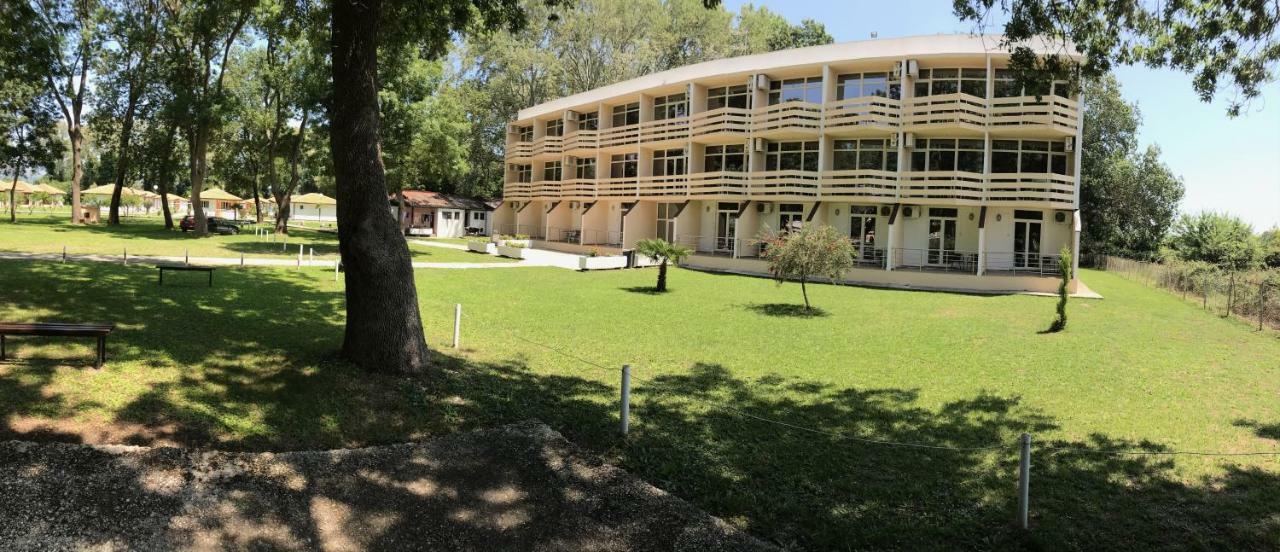 Hotel Htp Velika Plaza Ulcinj Exterior foto